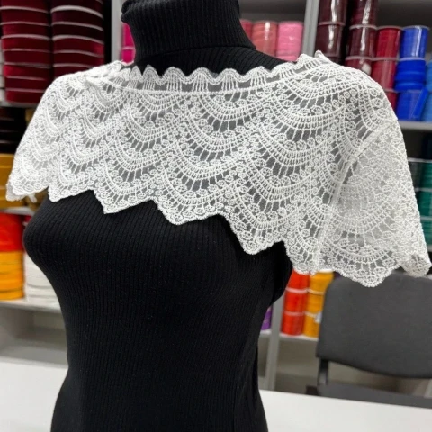 Кружевной воротник