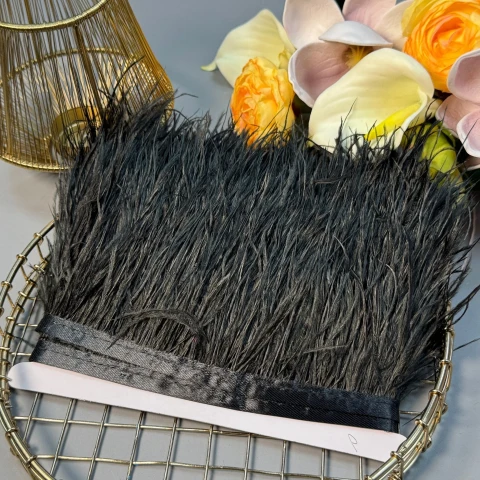Натуральне пір'я на тасьмі  7-10 см (1 метр), 51 чорний