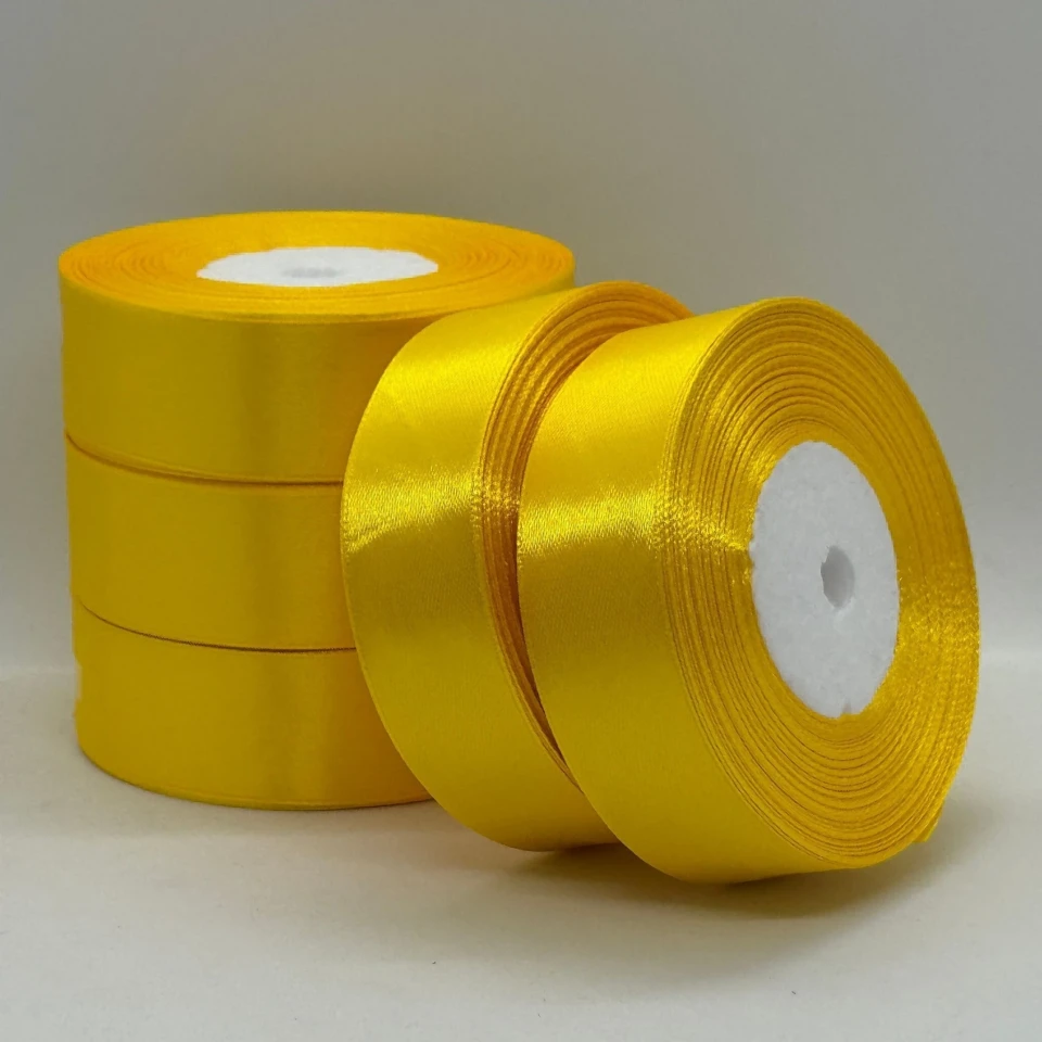 Атласна стрічка 2.5 см (33 м.), 132 жовтий