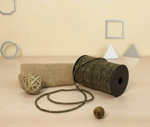 Стразовий шнур 4 мм 8 рядів (50 м), золото GOLD