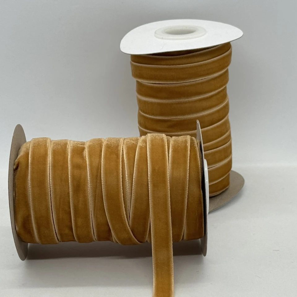 Оксамитова стрічка 1 см (25 ярдів/22,75 м.), 85 бурбон