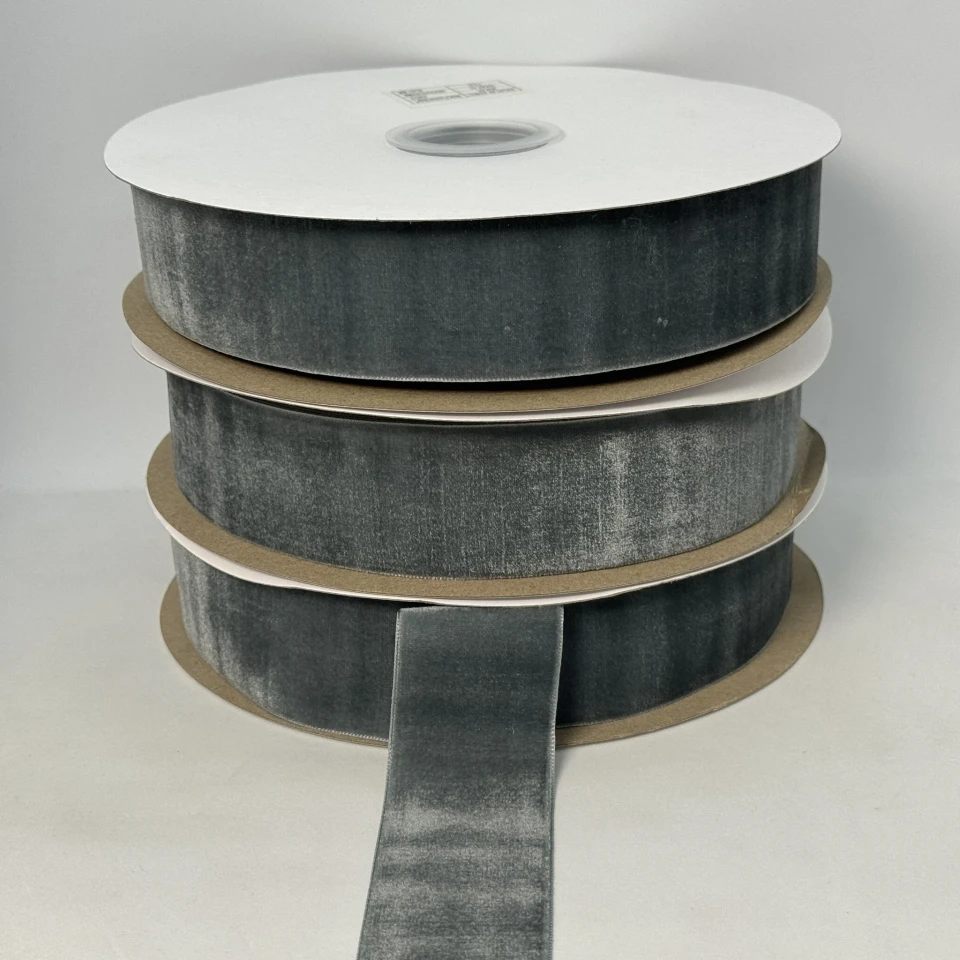 Оксамитова стрічка 3.8 см (25 ярдів/22,75 м.), 63 темний сірий