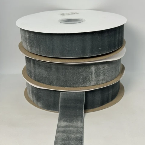 Оксамитова стрічка 3.8 см (25 ярдів/22,75 м.), 63 темний сірий