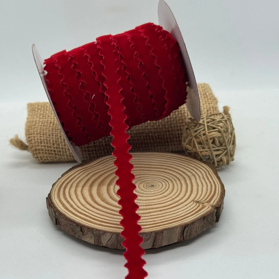 В’юнчик оксамитовий (25 ярдів/ 22,75 м.), 41 червоний