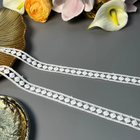 Мереживо поліестер ВВ"Молочний танок" 1,5 см.(1 м.), теплий білий