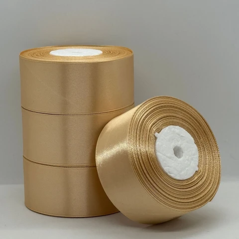 Атласна стрічка 4 см (33 м.), 155 бежевий