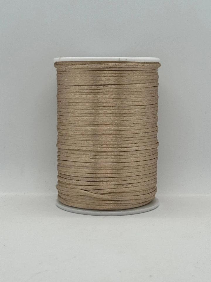 Шнур атласний корсетний 2.3 мм (100 ярдів/91,44 м.), 18 бежевий