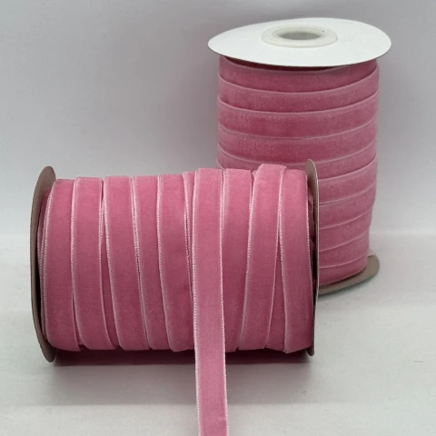 Оксамитова стрічка 1 см (25 ярдів/22,75 м.), 75 рожевий