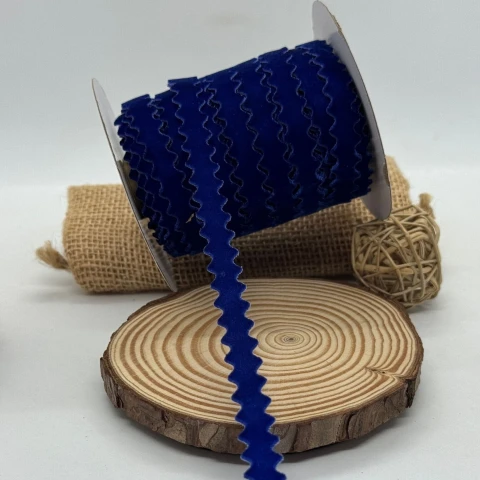 В’юнчик оксамитовий (25 ярдів/ 22,75 м.), 51 електрик