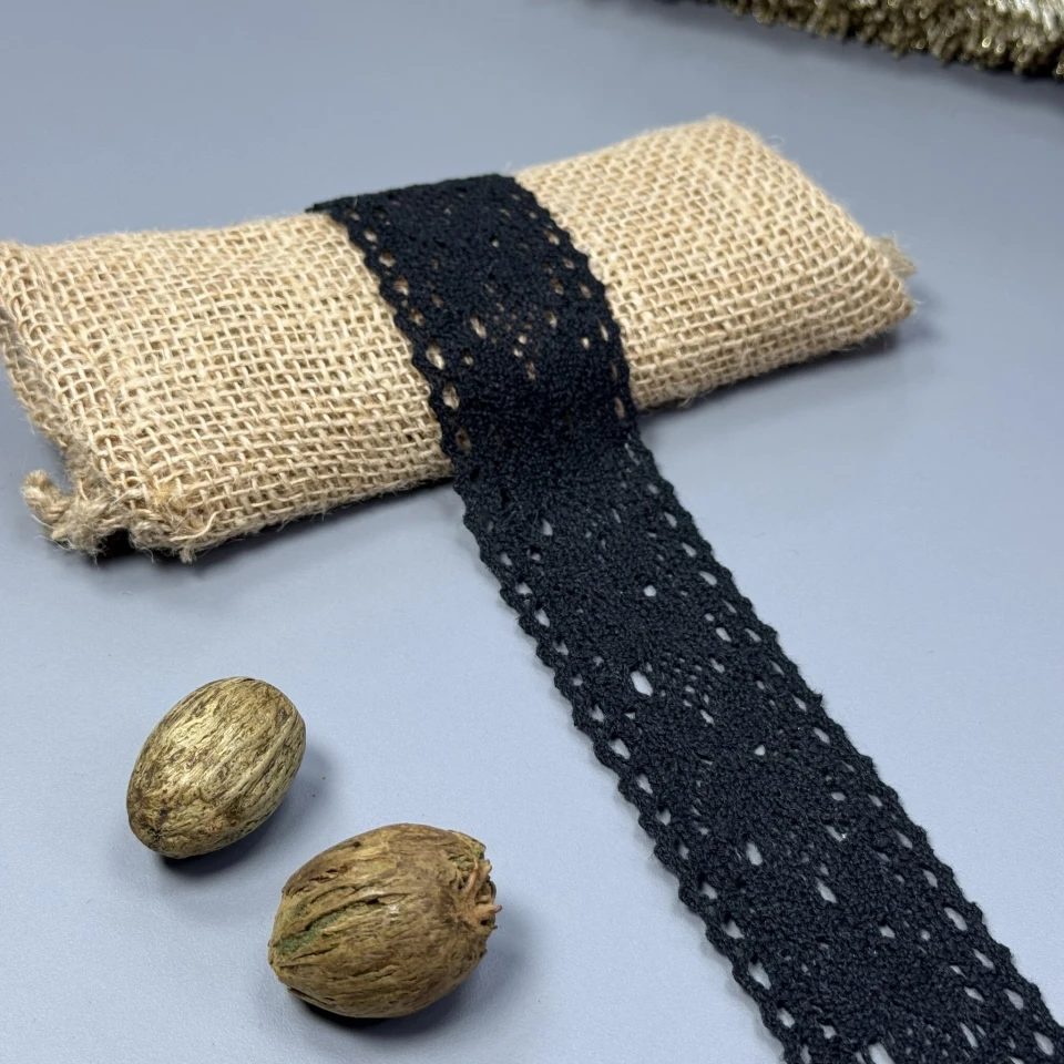Мереживо макраме "Карамельне світло" 4 см (1 м.), чорний