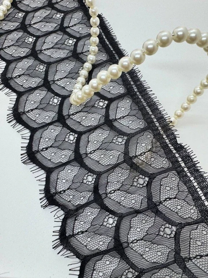 Мереживо французьке «Тінь Ейфелевої вежі» 12 см. (купон 3 м.), чорний