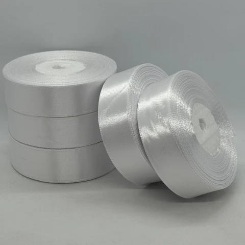 Атласна стрічка 2.5 см (33 м.), 01 білий