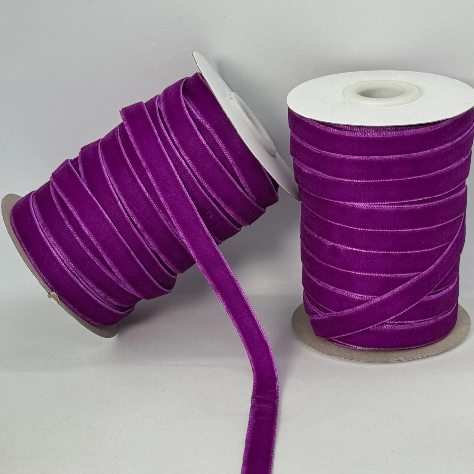 Оксамитова стрічка 1 см (25 ярдів/22,75 м.), 15 бузковий