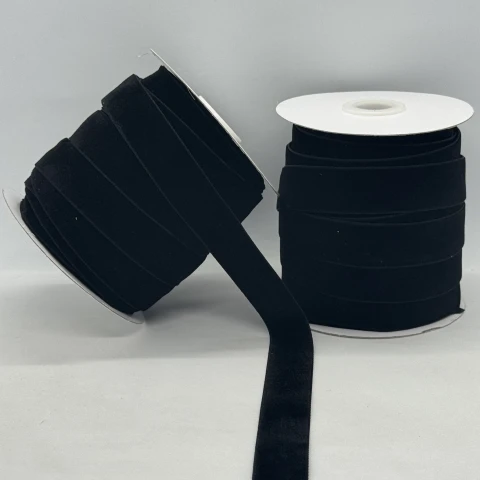 Оксамитова стрічка 2 см (25 ярдів/22,75 м.), 03 чорний