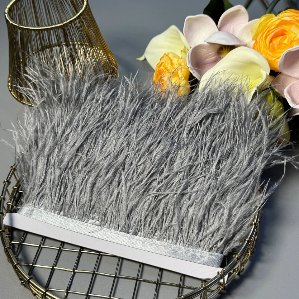 Натуральне пір'я на тасьмі  7-10 см (1 метр), темний сірий