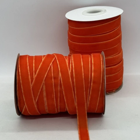 Оксамитова стрічка 1 см (25 ярдів/22,75 м.), 22 помаранчевий