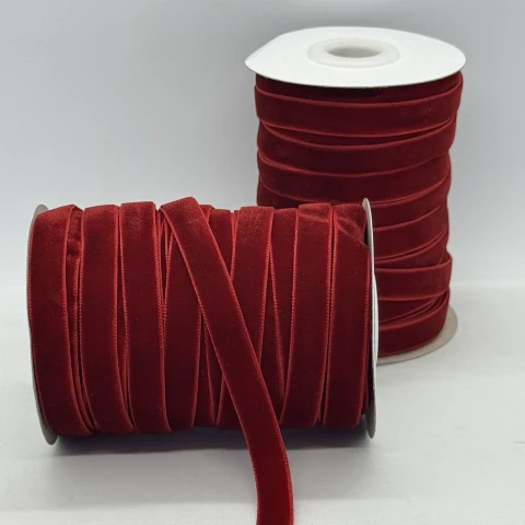 Оксамитова стрічка 1 см (25 ярдів/22,75 м.), 42 темний червоний