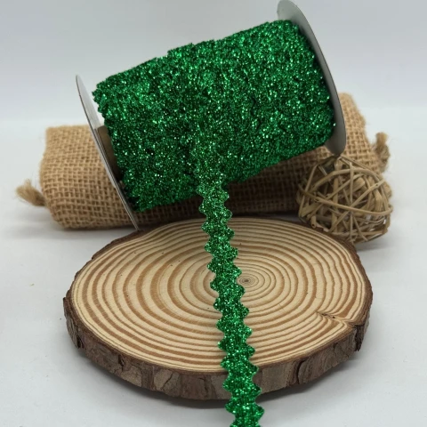 В’юнчик оксамитовий люрекс (25 ярдів/22,75 м.), 06 зелений