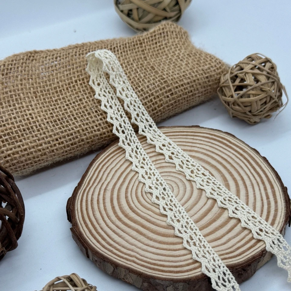 Мереживо макраме "Ніжність руху" 1 см.(1 м.), молочний