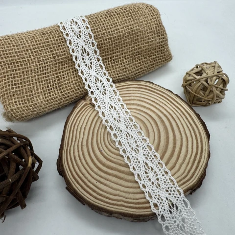 Мереживо макраме "Сяйво ранку" 2,5 см (1 м. ) , молочний