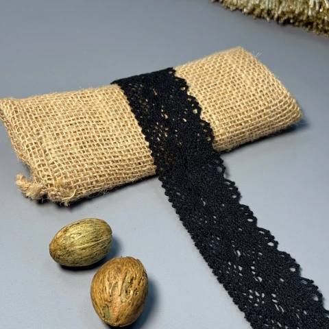 Мереживо макраме "Білий лотос" 4 см.  (1м.), чорний