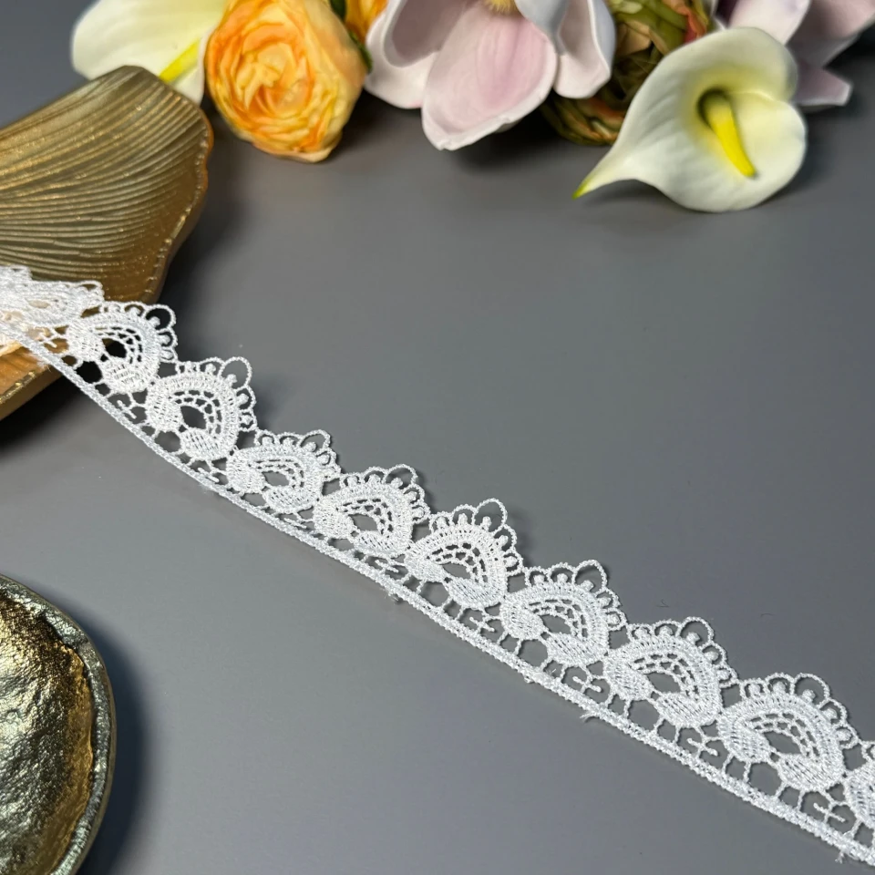 Мереживо поліестер "Сяйво легкості" 3,5 см.(1 м.), теплий білий