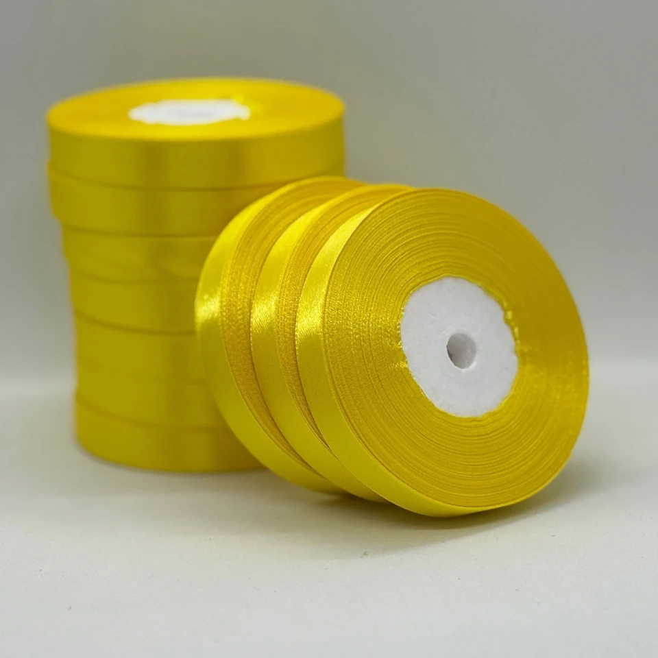 Атласна стрічка 1.2 см (33 м.), 143 світлий жовтий