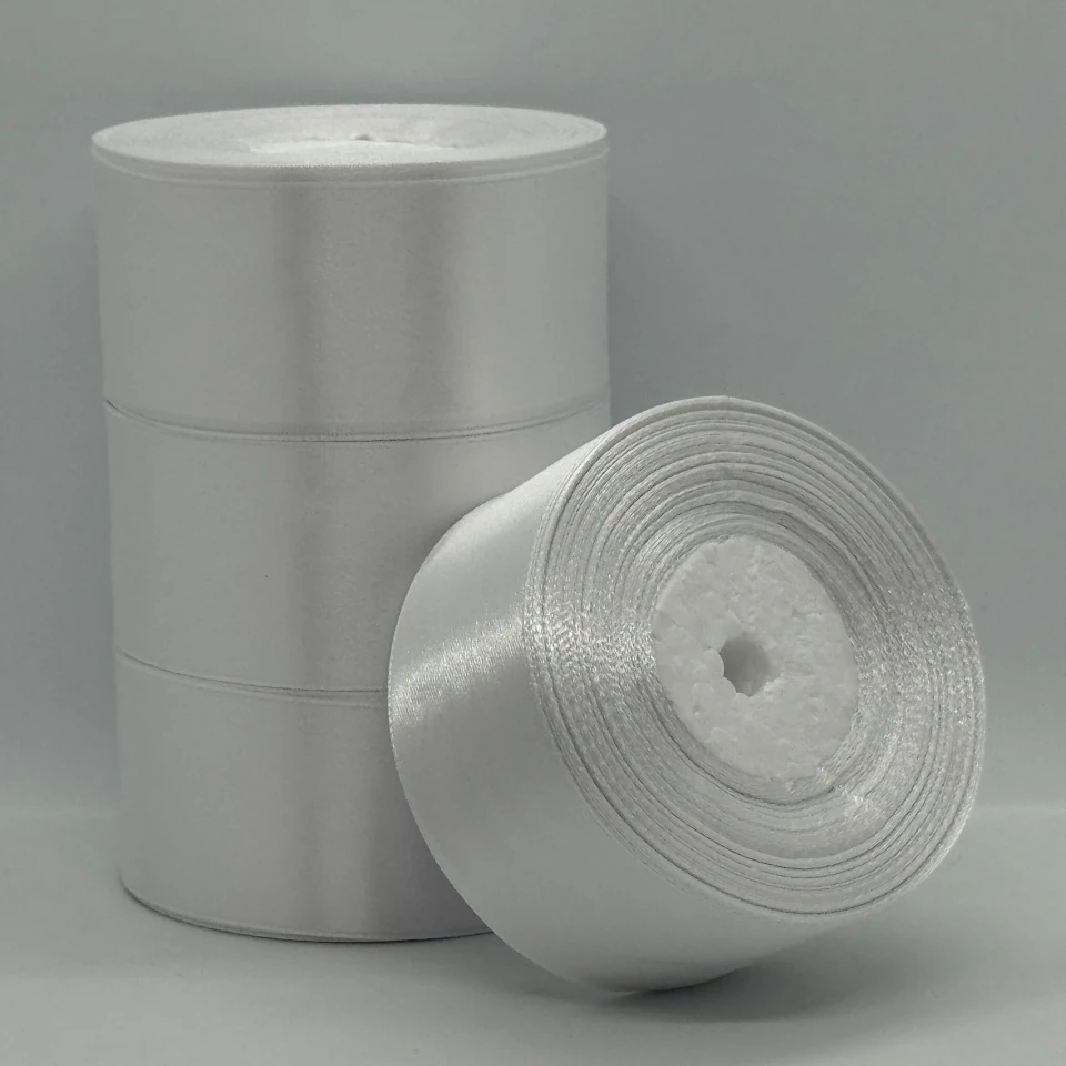 Атласна стрічка 4 см (33 м.), 01 білий