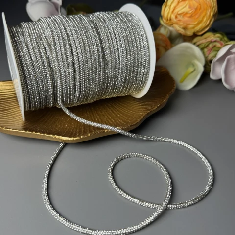 Стразовий шнур 3.5 мм 6 рядів (1 м), срібло WHITE