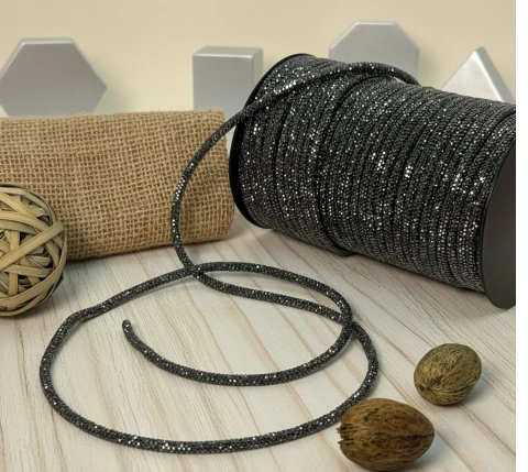 Стразовий шнур 4 мм 8 рядів (50 м), гематит HEMATITE