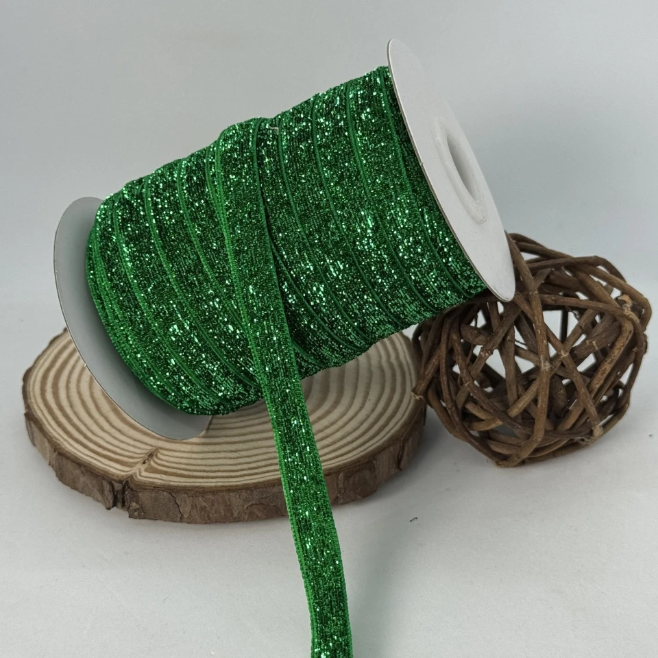 Оксамитова стрічка люрекс 1 см (25 ярдів/22,75 м.), 06 зелений