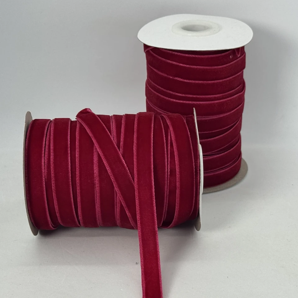 Оксамитова стрічка 1 см (25 ярдів/22,75 м.), 81 темний кораловий