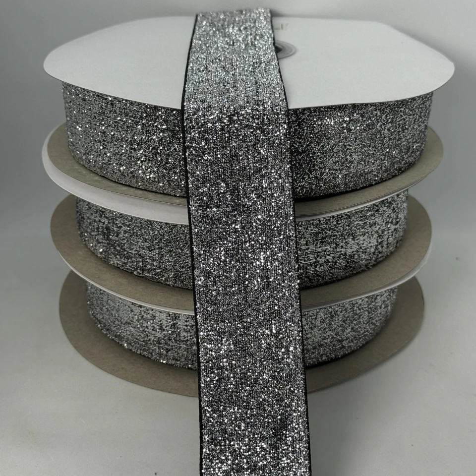 Оксамитова стрічка люрекс 3.8 см (25 ярдів/22,75 м.), 17 срібло + чорний