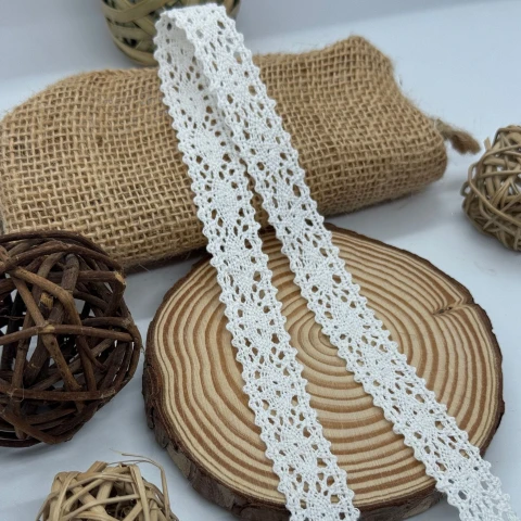 Мереживо макраме "Шовкова павутинка" 2,5 см.(1 м.), молочний