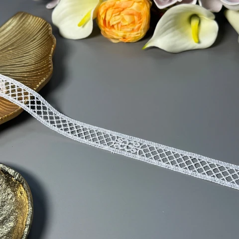 Мереживо поліестер ВВ"Елегантна класика" 2,5 см.(1 м.), теплий білий