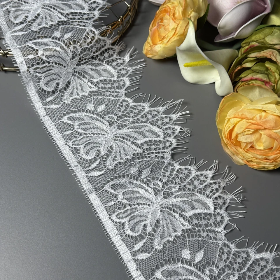 Мереживо французьке «Пелюстки любові»12 см. (купон 3 м.), теплий білий