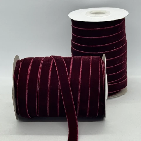 Оксамитова стрічка 1 см (25 ярдів/22,75 м.), 44 гранатовий