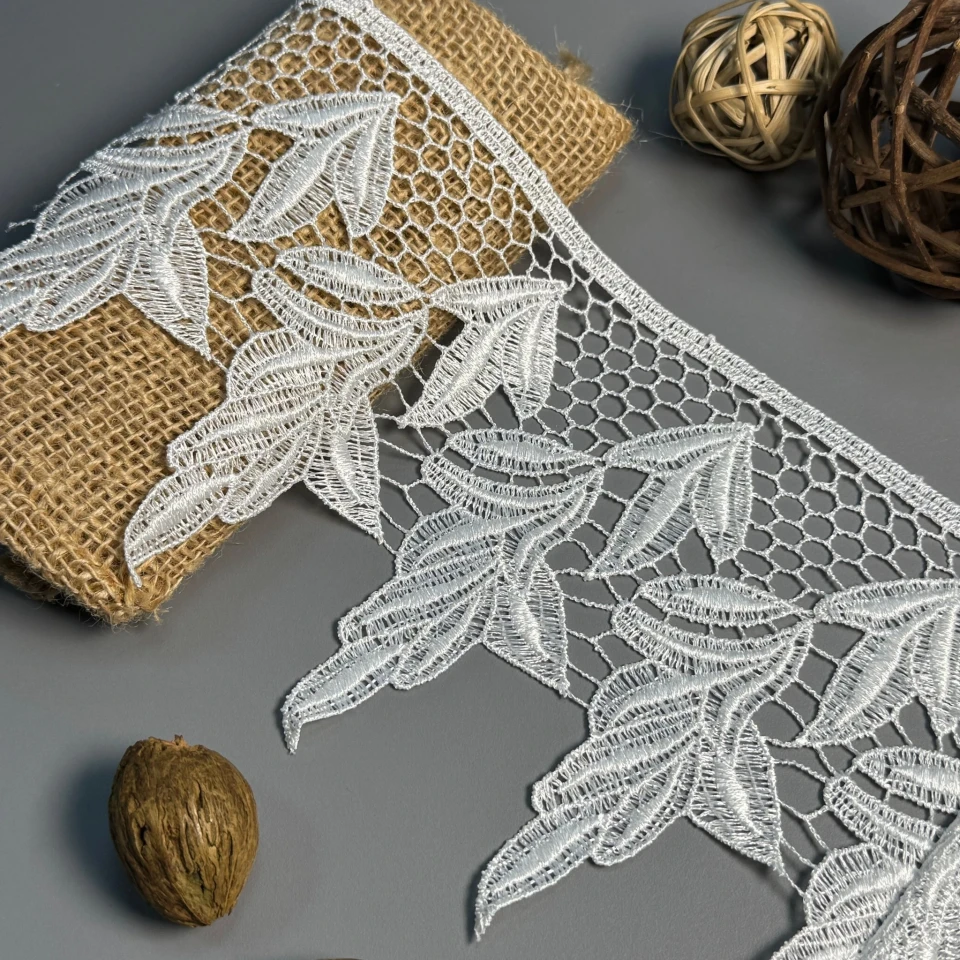 Мереживо поліестер "Молочний нектар" 13 см.(1 м.), молочний
