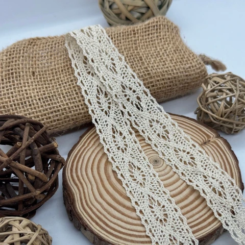 Мереживо макраме "Сяйво ранку" 2,5 см (1 м. ) , бежевий