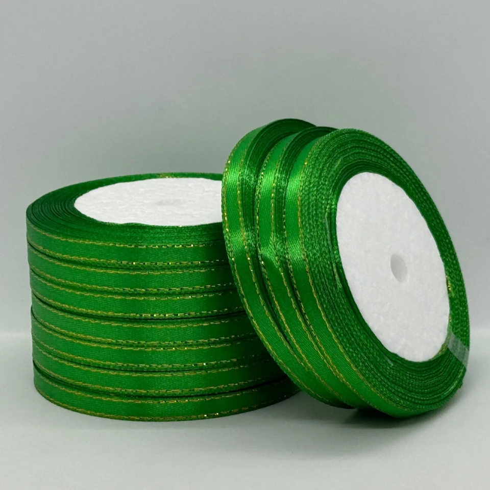 Атласна стрічка з люрекс 0,6 см+золото (22.75 м), 19 зелений
