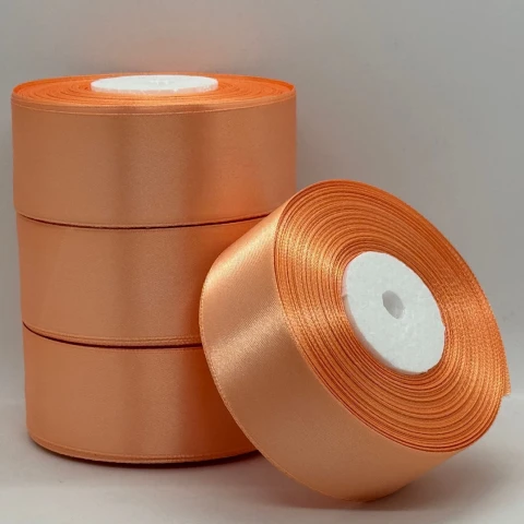 Атласна стрічка 4 см (33 м.), 124 персиковий