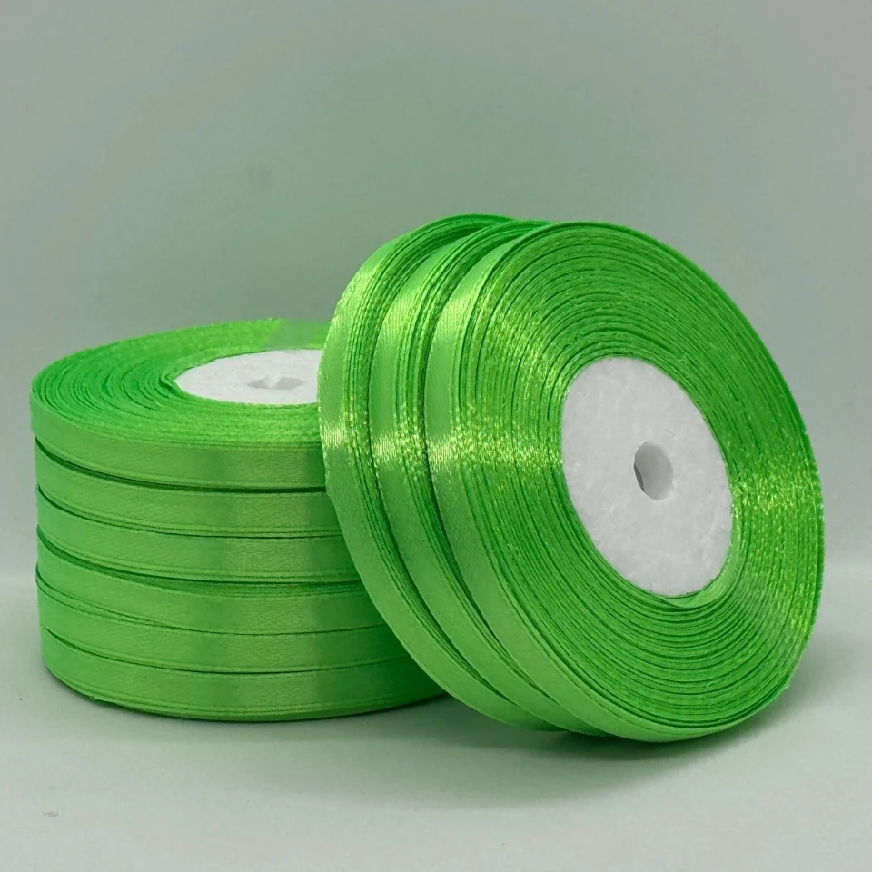 Атласна стрічка 0.6 см (33 м.), 52 яскраво зелений