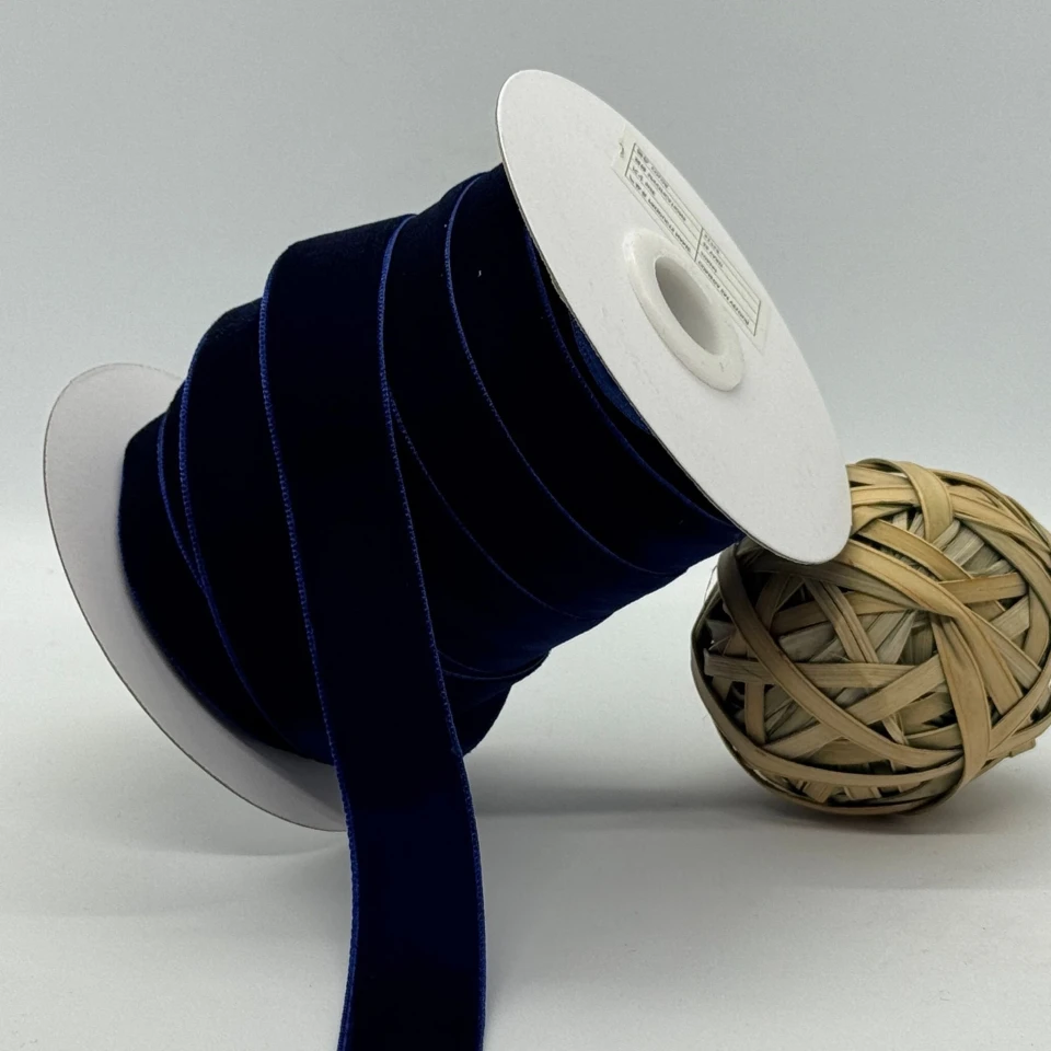 Оксамитова стрічка 2 см (25 ярдів/22,75 м.), С 175 синій шкільний