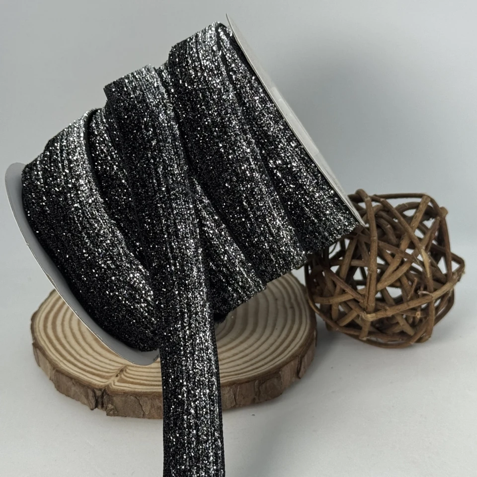 Оксамитова стрічка люрекс 2 см (25 ярдів/22,75 м.), 45 чорний + срібло
