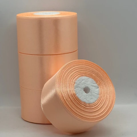 Атласна стрічка 5 см (33 м.), 07 крем