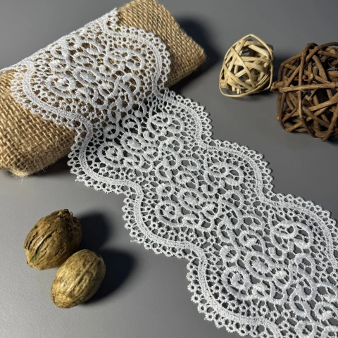 Мереживо поліестер "Кремова лінія" 11 см.(1 м.), молочний (20 метрів)