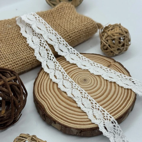 Мереживо макраме "Срібний дощ" 2 см.(1 м.), молочний