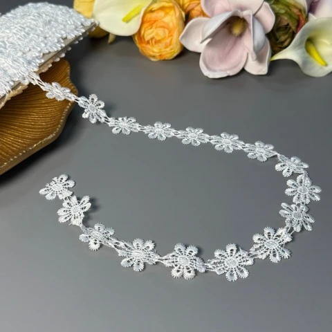 Мереживо поліестер ВВ"Квіткова перлина" 2,5 см.(1 м.), 42 теплий білий