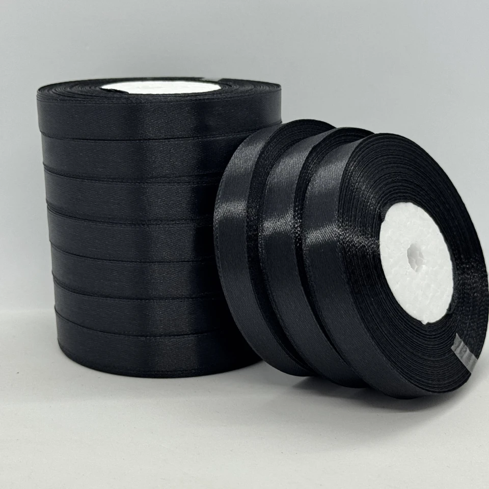 Атласна стрічка 1.2 см (33 м.), чорний
