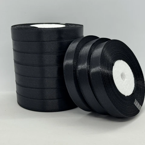 Атласна стрічка 1.2 см (33 м.), чорний